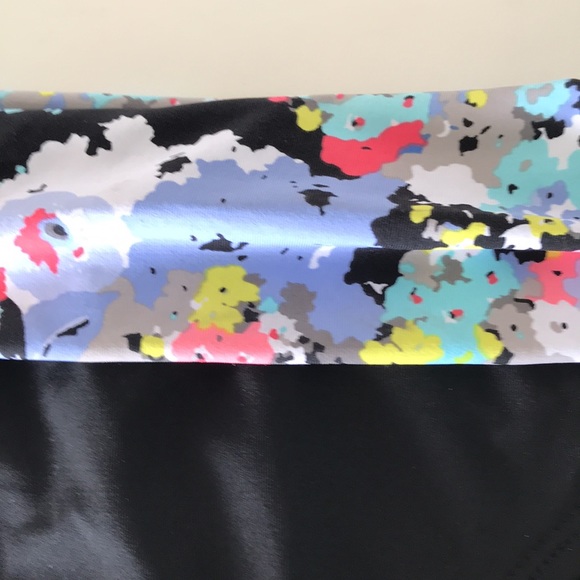 Kenneth Cole Reaction swim bottom size S NWT - Picture 2 of 6